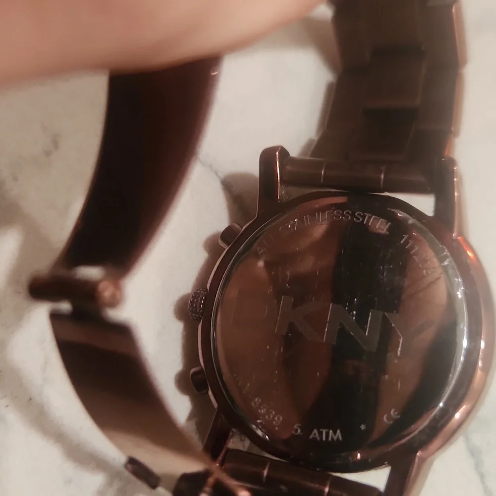DKNY Watch - Picture 7 of 7